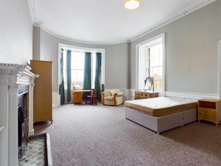 5 bedroom Flat to let in Gayfield Place, New Town, Edinburgh, EH7