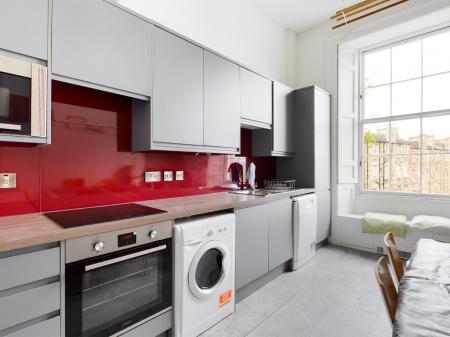 5 bedroom Flat to let in Gayfield Place, New Town, Edinburgh, EH7