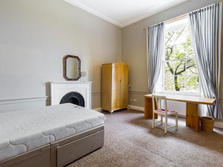 5 bedroom Flat to let in Gayfield Place, New Town, Edinburgh, EH7