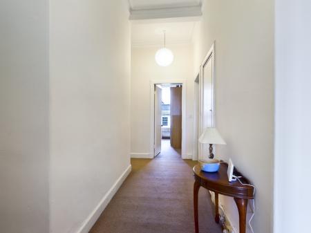 4 bedroom Flat to let in East Claremont Street, New Town, Edinburgh, EH7