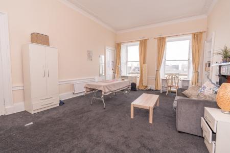 5 bedroom Flat to let in East Claremont Street, New Town, Edinburgh, EH7