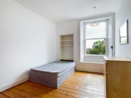 4 bedroom Flat to let in East Preston Street, Newington, Edinburgh, EH8