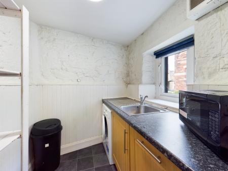 4 bedroom Flat to let in East Preston Street, Newington, Edinburgh, EH8