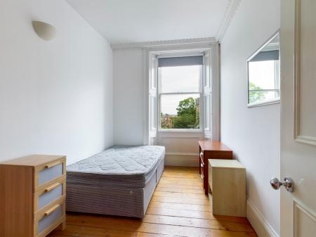 4 bedroom Flat to let in East Preston Street, Newington, Edinburgh, EH8