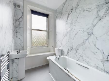 4 bedroom Flat to let in East Preston Street, Newington, Edinburgh, EH8