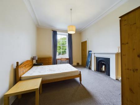 4 bedroom Flat to let in Brandon Terrace, New Town, Edinburgh, EH3