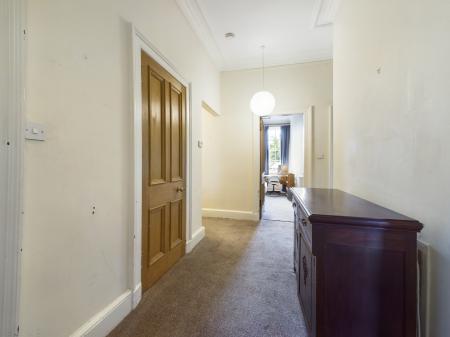 4 bedroom Flat to let in Brandon Terrace, New Town, Edinburgh, EH3