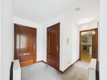 2 bedroom Flat to let in Johns Place, Leith Links, Edinburgh, EH6