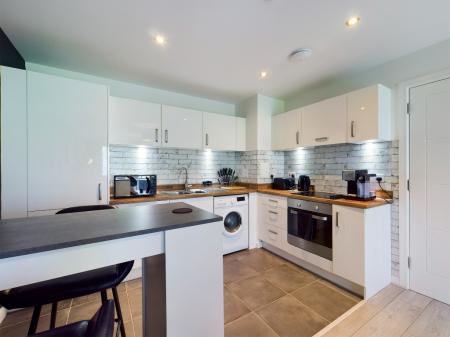 2 bedroom Flat to let in Waterfront Avenue, Granton, Edinburgh, EH5