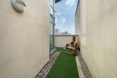 4 bedroom Flat for sale in Western Harbour Way, Newhaven, Edinburgh, EH6