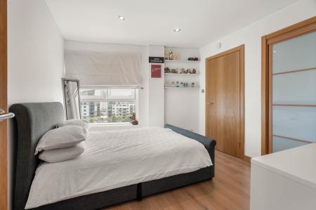4 bedroom Flat for sale in Western Harbour Way, Newhaven, Edinburgh, EH6