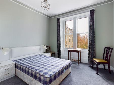 2 bedroom Flat to let in Westhall Gardens, Bruntsfield, Edinburgh, EH10