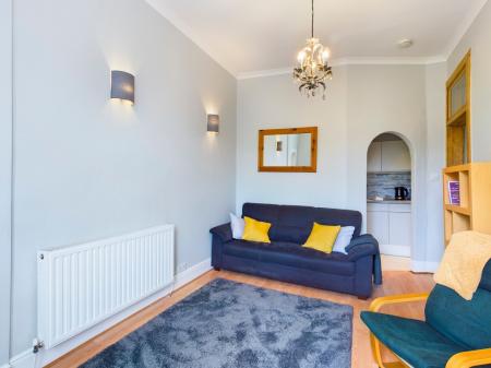 1 bedroom Flat to let in Elgin Terrace, Abbeyhill, Edinburgh, EH7