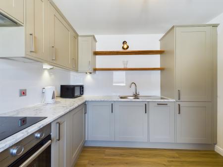 2 bedroom Flat to let in Old Tolbooth Wynd, Old Town, Edinburgh, EH8
