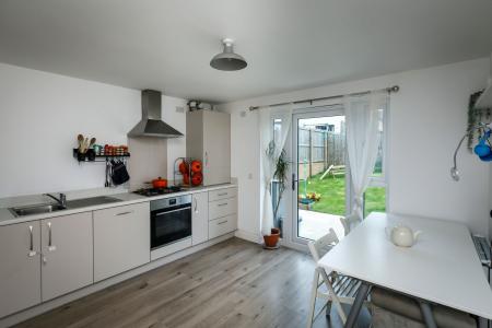 2 bedroom Semi-detached house to let in Lumsden Wynd, Gilmerton, Edinburgh, EH17