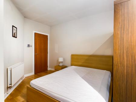 1 bedroom Studio flat to let in Valleyfield Street, Tollcross, Edinburgh, EH3