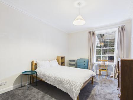 5 bedroom Flat to let in London Street, New Town, Edinburgh, EH3