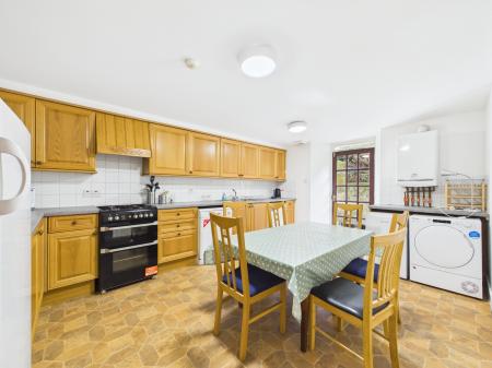 5 bedroom Flat to let in London Street, New Town, Edinburgh, EH3