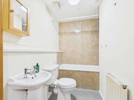 5 bedroom Flat to let in London Street, New Town, Edinburgh, EH3