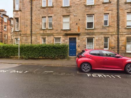 1 bedroom Flat to let in Millar Crescent, Morningside, Edinburgh, EH10