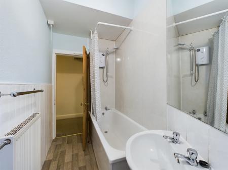 1 bedroom Flat to let in Millar Crescent, Morningside, Edinburgh, EH10