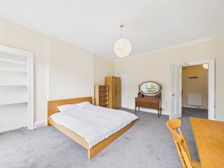 3 bedroom Flat to let in Rankeillor Street, Newington, Edinburgh, EH8