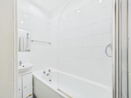 3 bedroom Flat to let in Rankeillor Street, Newington, Edinburgh, EH8