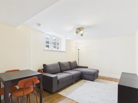 1 bedroom Flat to let in Couper Street, Leith, Edinburgh, EH6