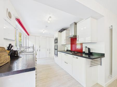 5 bedroom Detached house to let in Auchingane, Fairmilehead, Edinburgh, EH10