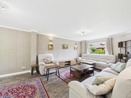 5 bedroom Detached house to let in Auchingane, Fairmilehead, Edinburgh, EH10