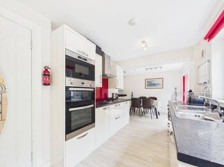 5 bedroom Detached house to let in Auchingane, Fairmilehead, Edinburgh, EH10