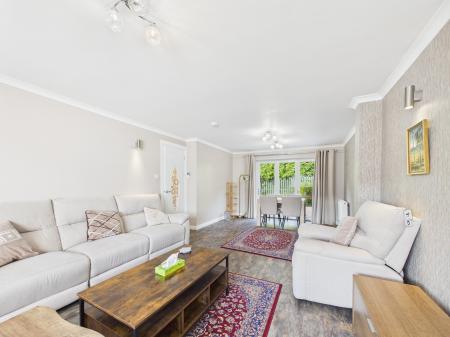5 bedroom Detached house to let in Auchingane, Fairmilehead, Edinburgh, EH10