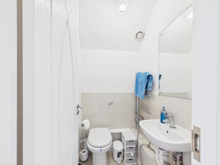 5 bedroom Detached house to let in Auchingane, Fairmilehead, Edinburgh, EH10