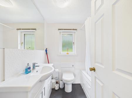 5 bedroom Detached house to let in Auchingane, Fairmilehead, Edinburgh, EH10