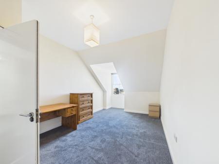 6 bedroom Flat to let in Polwarth Gardens, Polwarth, Edinburgh, EH11