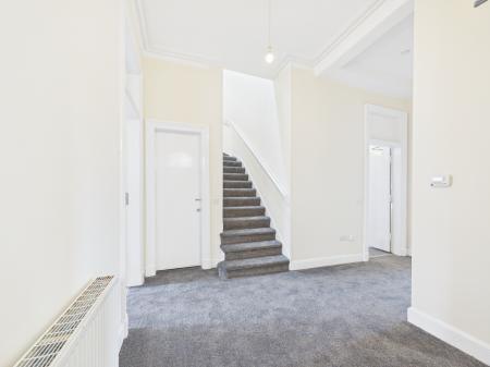 6 bedroom Flat to let in Polwarth Gardens, Polwarth, Edinburgh, EH11