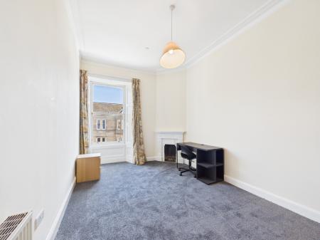 6 bedroom Flat to let in Polwarth Gardens, Polwarth, Edinburgh, EH11