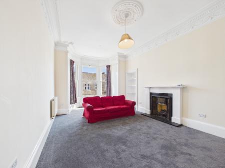6 bedroom Flat to let in Polwarth Gardens, Polwarth, Edinburgh, EH11