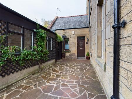 2 bedroom Semi-detached house to let in Polwarth Terrace, Polwarth, Edinburgh, EH11