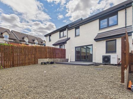 3 bedroom Semi-detached house to let in Newtoft Street, Gilmerton, Edinburgh, EH17