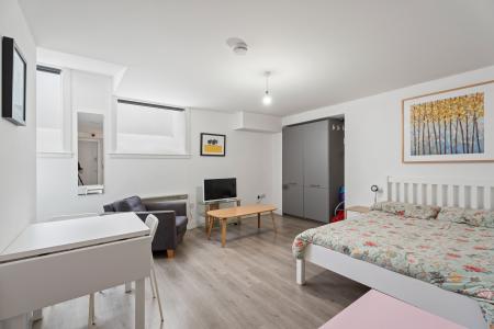 1 bedroom Flat for sale in Lothian Street, Old Town, Edinburgh, EH1
