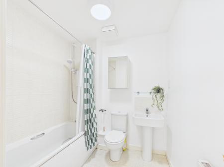 2 bedroom Flat to let in Newhaven Place, Newhaven, Edinburgh, EH6