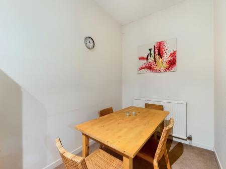 1 bedroom Flat to let in Chancelot Terrace, Trinity, Edinburgh, EH6