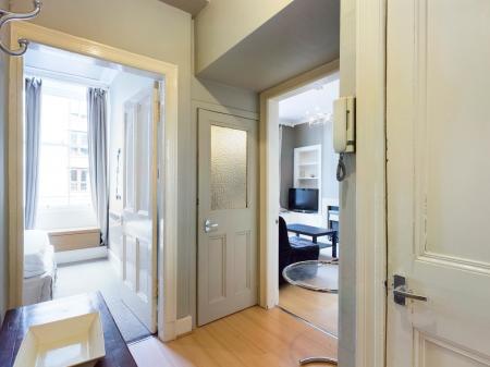 1 bedroom Flat to let in St Stephen Street, Stockbridge, Edinburgh, EH3