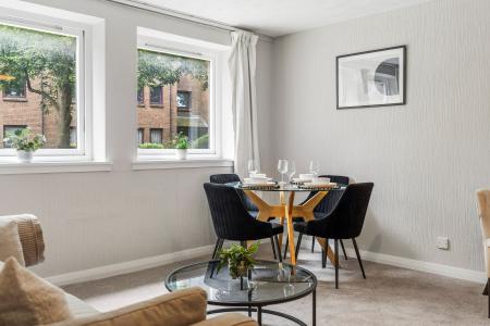 2 bedroom Flat for sale in New Johns Place, Newington, Edinburgh, EH8