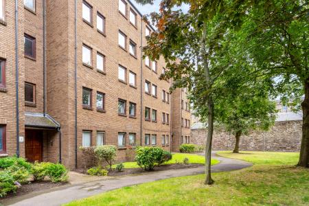 New Johns Place, Newington, Edinburgh, EH8