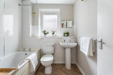 2 bedroom Flat for sale in New Johns Place, Newington, Edinburgh, EH8