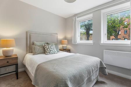2 bedroom Flat for sale in New Johns Place, Newington, Edinburgh, EH8