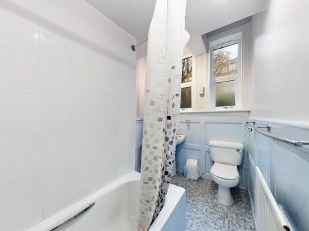 2 bedroom Flat to let in Dundee Terrace, Fountainbridge, Edinburgh, EH11