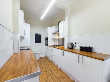 2 bedroom Flat to let in Dundee Terrace, Fountainbridge, Edinburgh, EH11